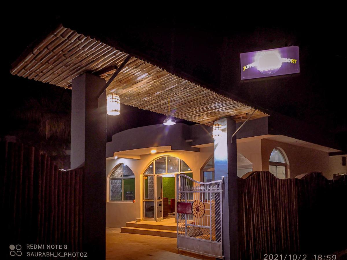Hotel Jungle Palace Resort Umaria  Екстер'єр фото
