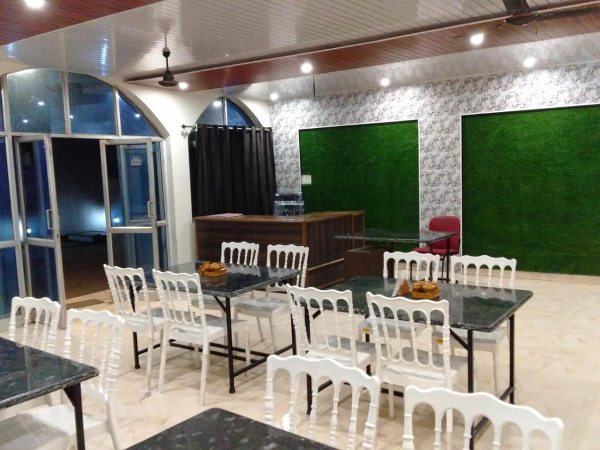 Hotel Jungle Palace Resort Umaria  Екстер'єр фото