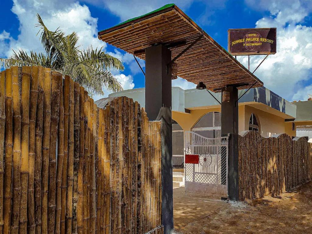 Hotel Jungle Palace Resort Umaria  Екстер'єр фото