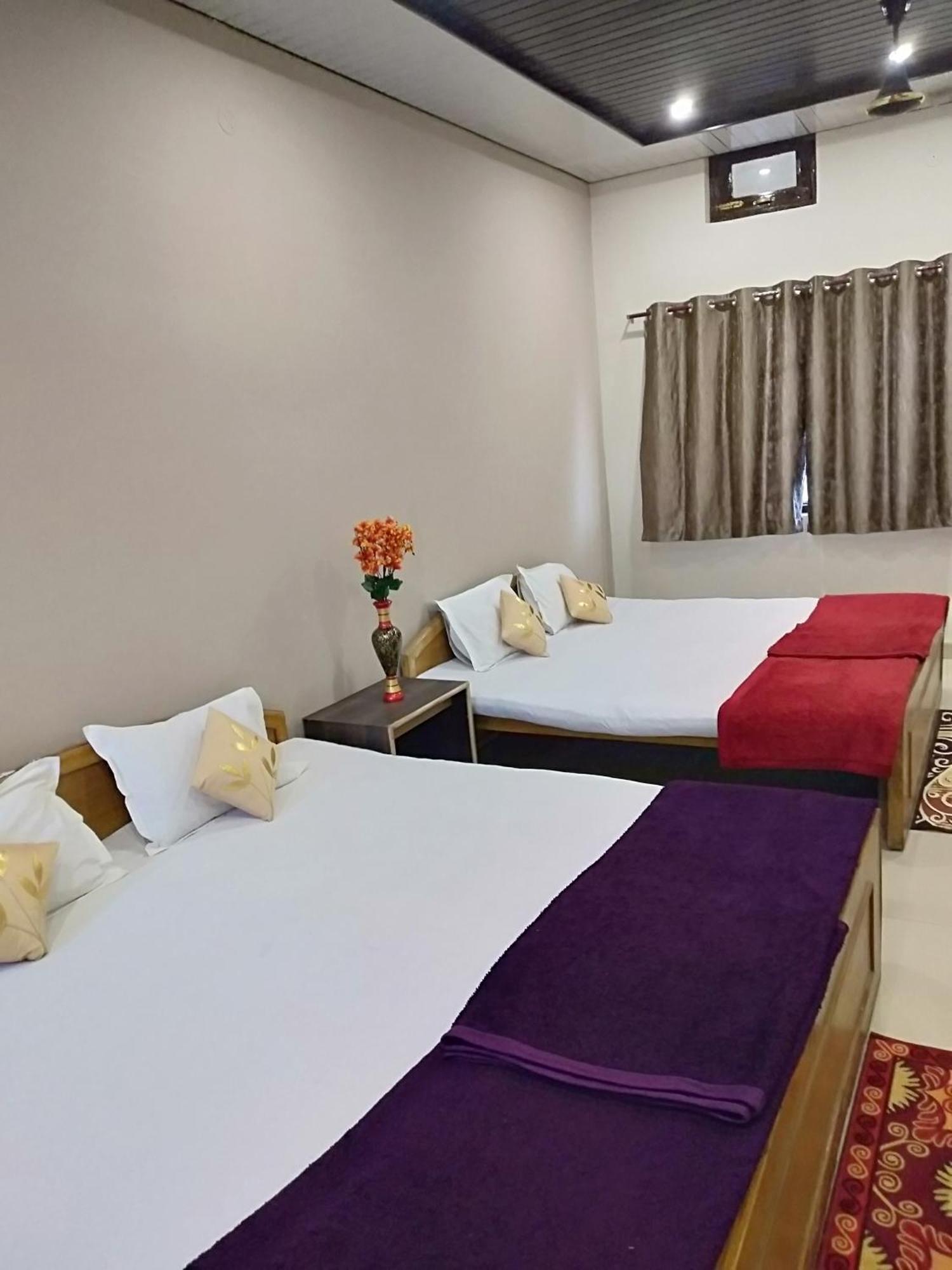 Hotel Jungle Palace Resort Umaria  Екстер'єр фото