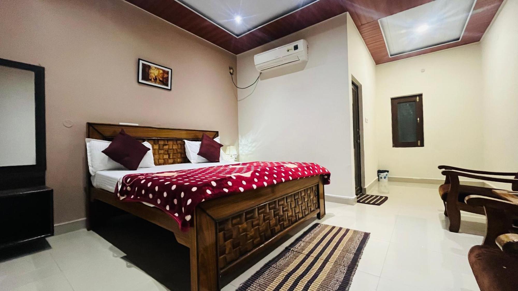 Hotel Jungle Palace Resort Umaria  Екстер'єр фото