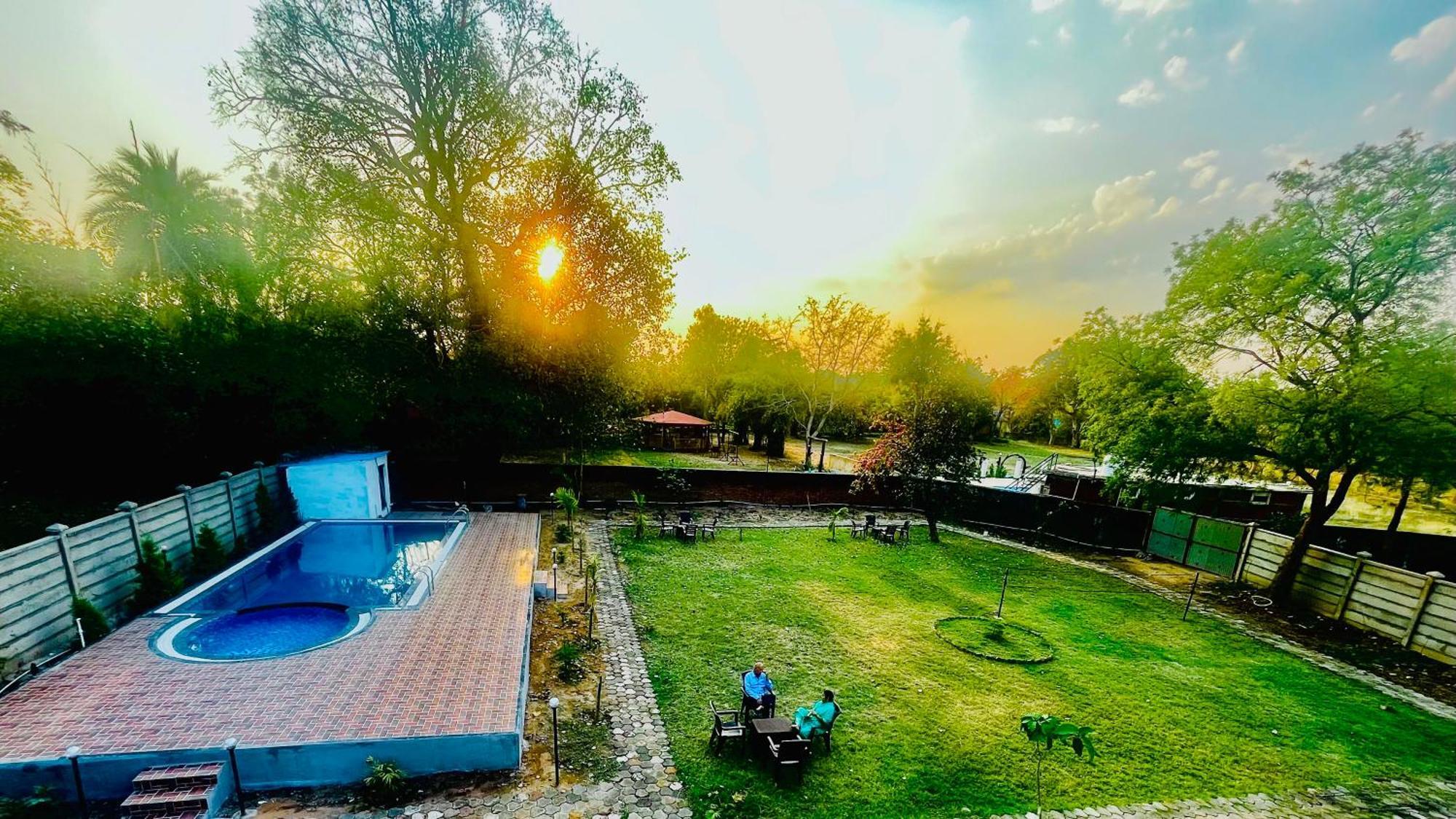 Hotel Jungle Palace Resort Umaria  Екстер'єр фото