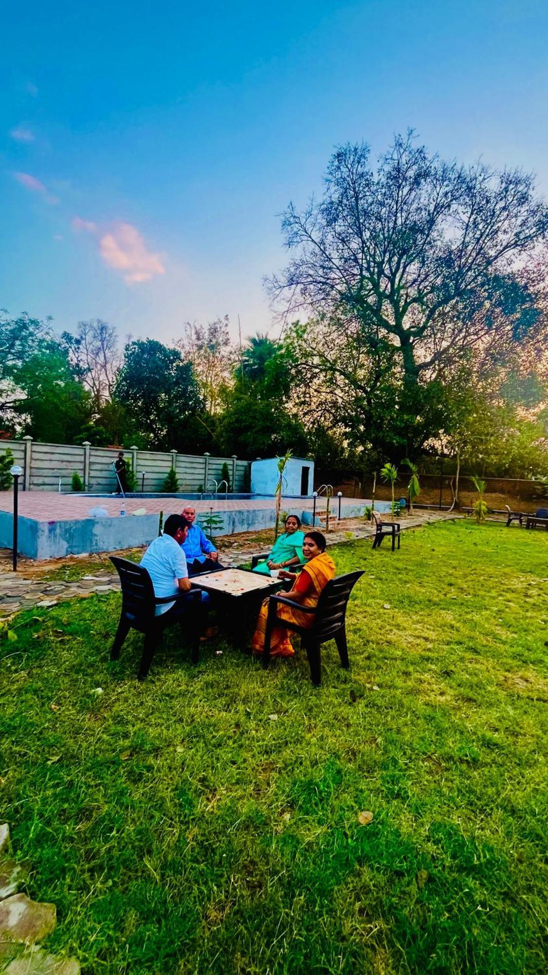 Hotel Jungle Palace Resort Umaria  Екстер'єр фото