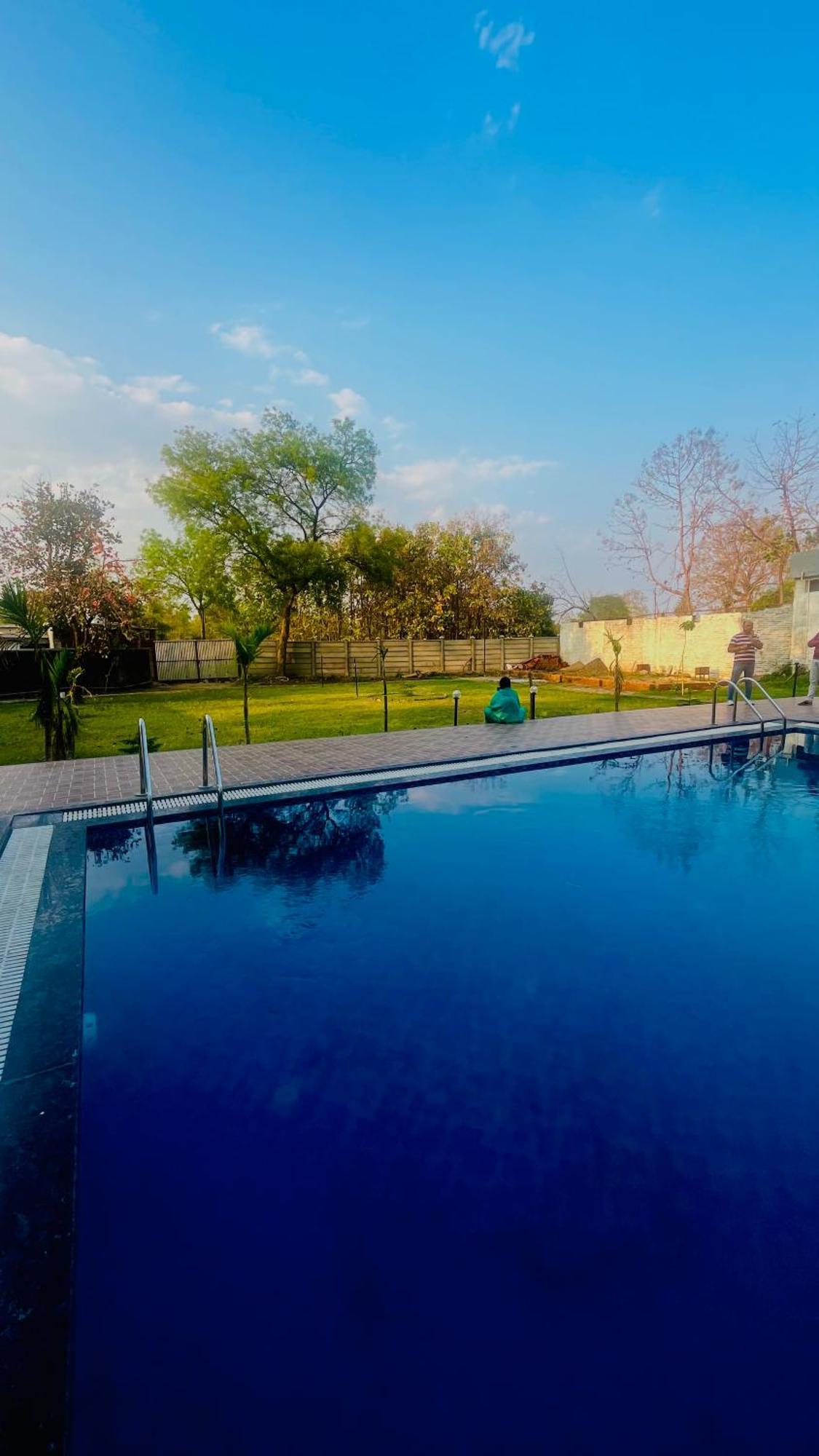 Hotel Jungle Palace Resort Umaria  Екстер'єр фото